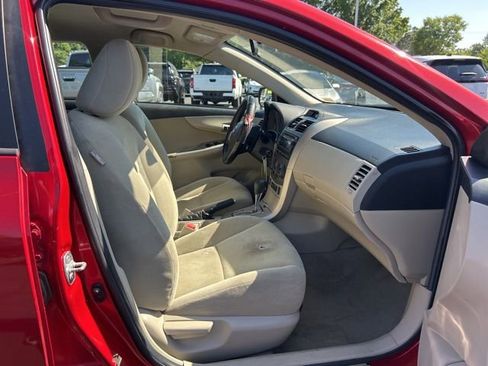 Used 2012 Toyota Corolla LE FWD image 17