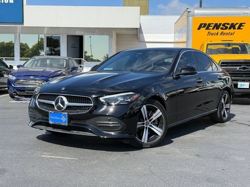Used 2025 Mercedes-Benz C 300 4MATIC Sedan image 2
