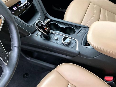 Used 2022 Cadillac XT5 Sportv w/ Platinum Package image 16