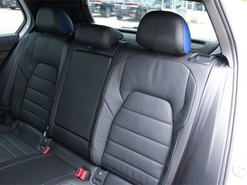 Used 2024 Volkswagen Golf R image 40