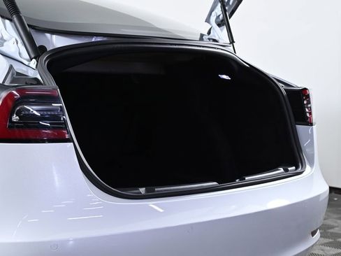 Used 2021 Tesla Model 3 Standard Range Plus image 29