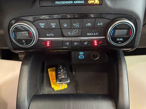 Used 2021 Ford Escape SEL w/ Technology Package image 20