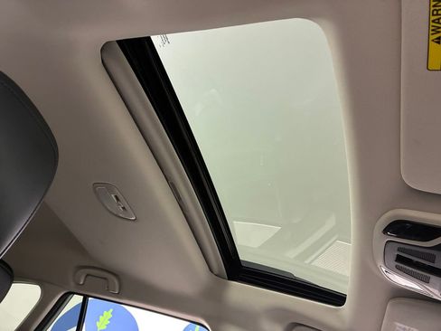 Used 2023 Subaru Outback Limited image 28