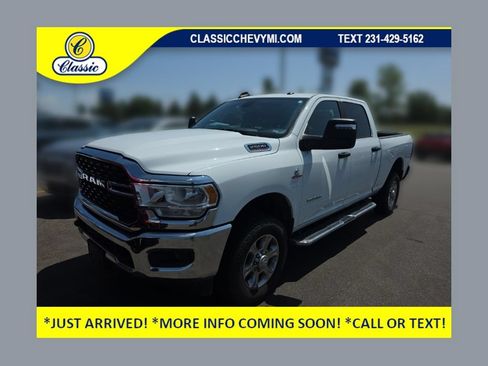 Used 2024 RAM 2500 Big Horn AWD/4WD image 1
