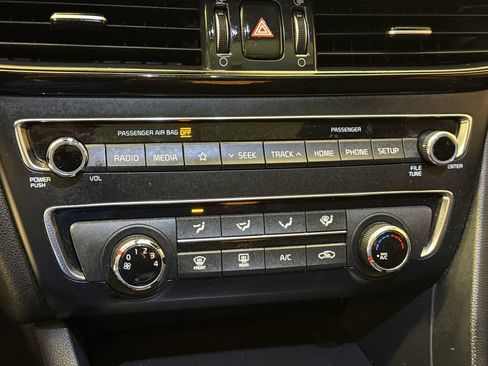 Used 2020 Kia Optima SE image 23