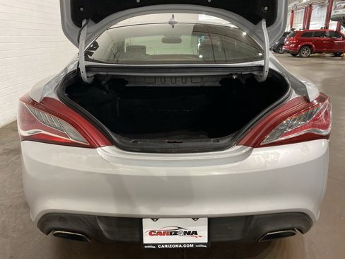 Used 2015 Hyundai Genesis 3.8 image 5