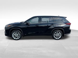 Used 2023 Toyota Highlander Limited video 2