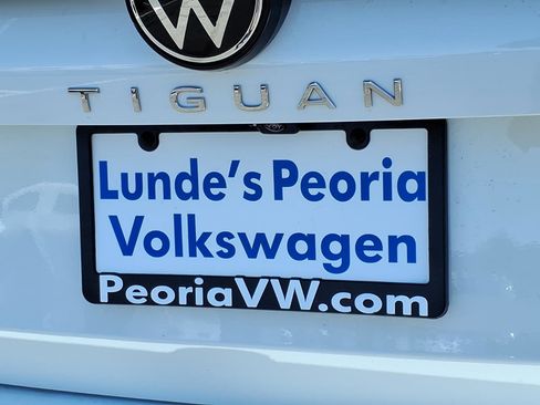 New 2026 Volkswagen Tiguan SE FWD image 10