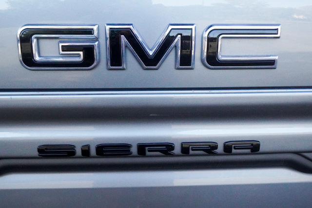 Used 2023 GMC Sierra 1500 AT4 w/ AT4 Premium Package AWD/4WD image 44