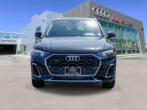 Used 2023 Audi Q5 2.0T Premium w/ Convenience Package image 6
