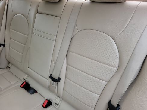 Used 2015 Mercedes-Benz C 300 4MATIC Sedan image 9