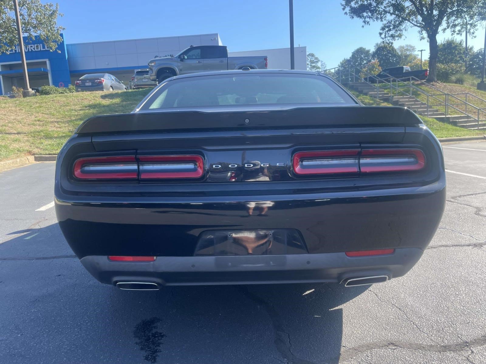 Used 2020 Dodge Challenger SXT w/ Driver Convenience Group RWD image 5