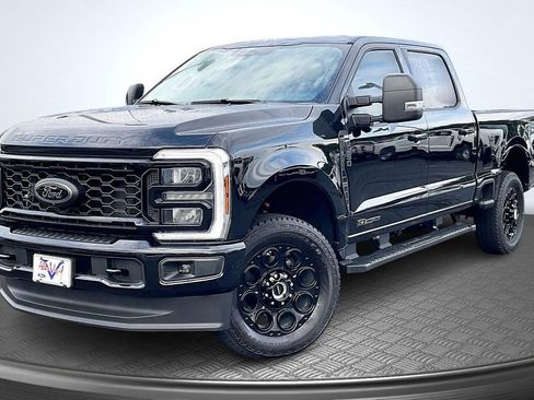 New 2026 Ford F250 XLT w/ XLT Premium Package AWD/4WD image 2