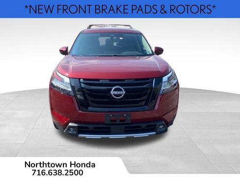 Used 2022 Nissan Pathfinder SL w/ SL Black Package image 3