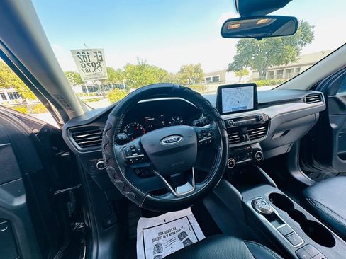 Used 2020 Ford Escape SEL FWD image 16