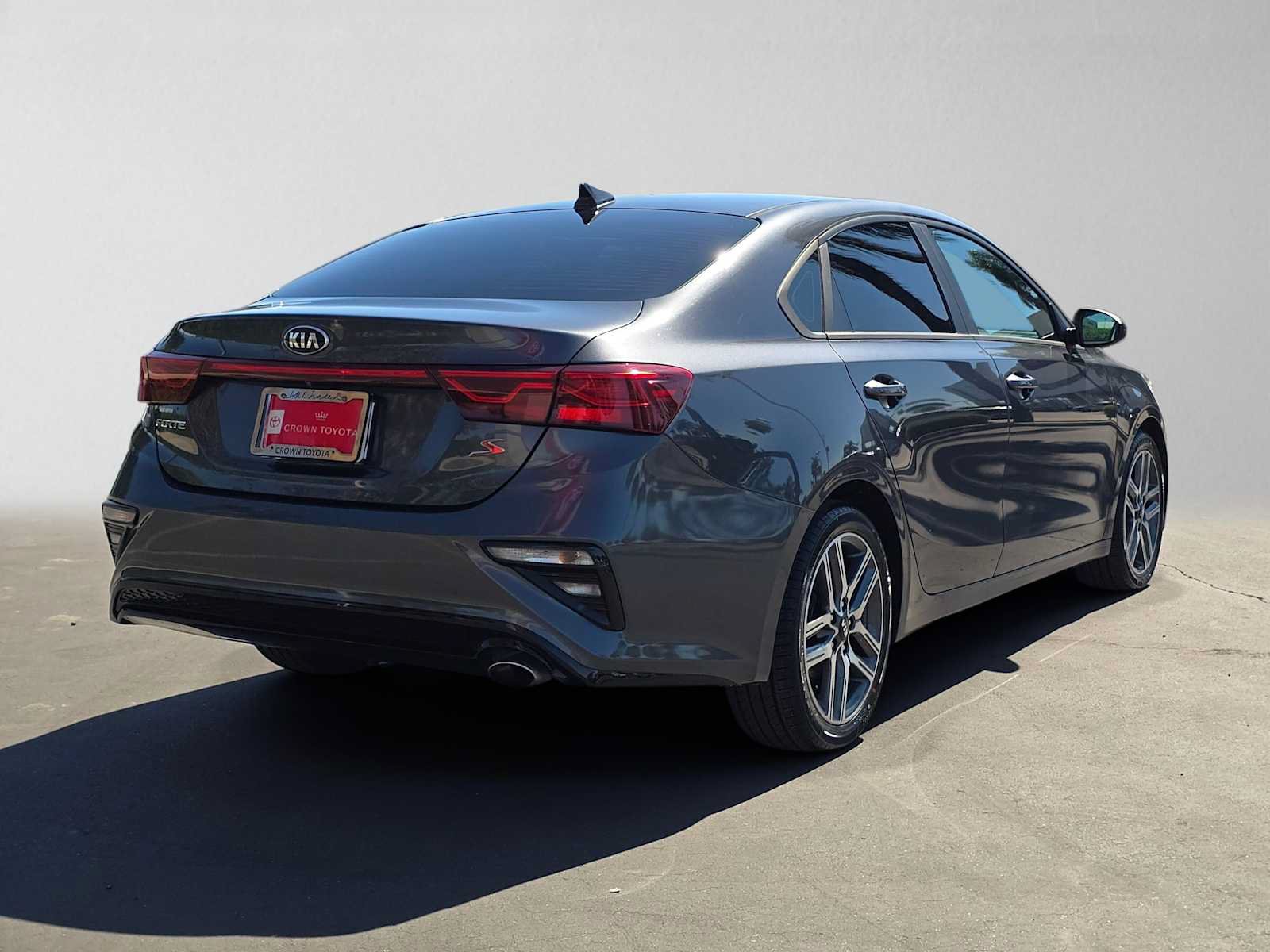 Used 2019 Kia Forte S w/ S Premium Package FWD image 3