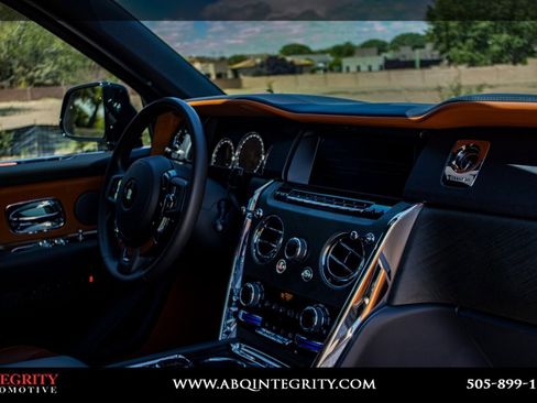 Used 2022 Rolls-Royce Cullinan w/ Dynamic Package image 48