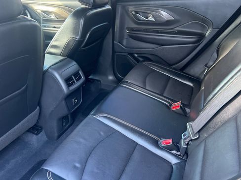 Used 2021 GMC Terrain SLT image 9