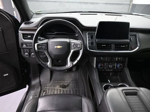 Used 2022 Chevrolet Suburban LT AWD/4WD image 23
