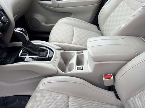 Used 2022 Nissan Rogue Sport SV w/ Technology Package image 20