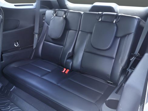 Used 2023 Ford Explorer Limited RWD image 19
