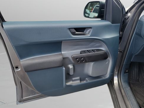 Used 2025 Ford Maverick XL FWD image 14