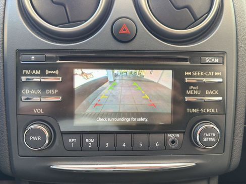 Used 2012 Nissan Rogue SV FWD image 23