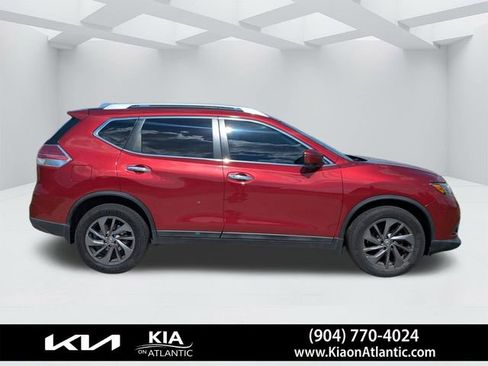 Used 2016 Nissan Rogue SL w/ SL Premium Package AWD/4WD image 2