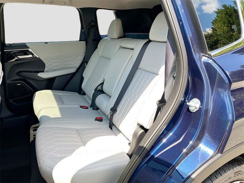 New 2025 Mitsubishi Outlander SEL image 26