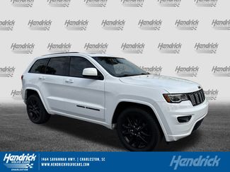 Used 2020 Jeep Grand Cherokee Altitude video 1