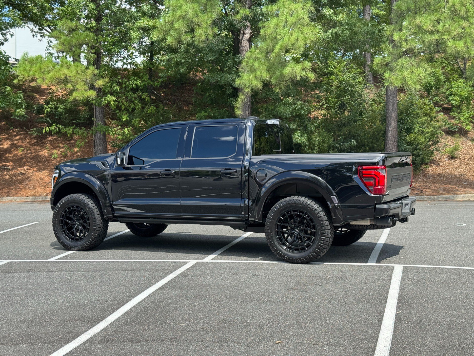 Used 2025 Ford F150 Raptor w/ Equipment Group 803A Raptor R AWD/4WD image 7