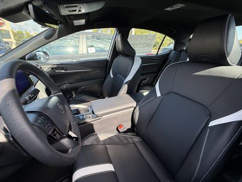 New 2026 Toyota Camry Hybrid image 17