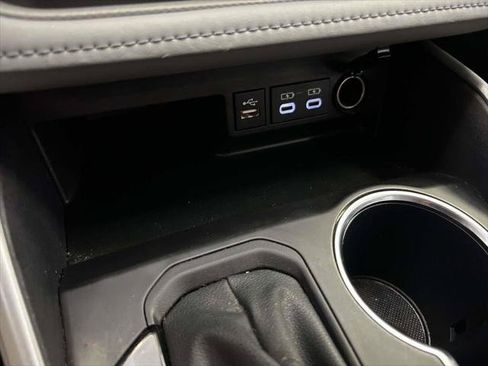 Certified 2024 Toyota Highlander LE FWD image 23