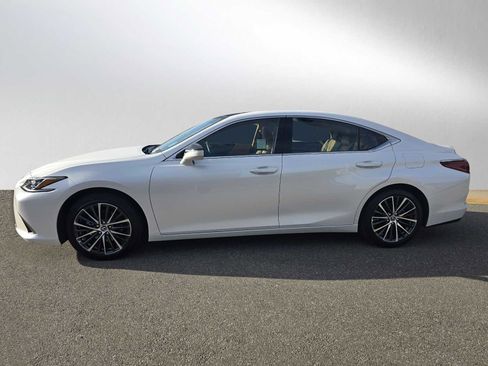 Used 2025 Lexus ES 350 w/ Premium Package image 6