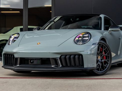 Certified 2025 Porsche 911 Carrera GTS image 7