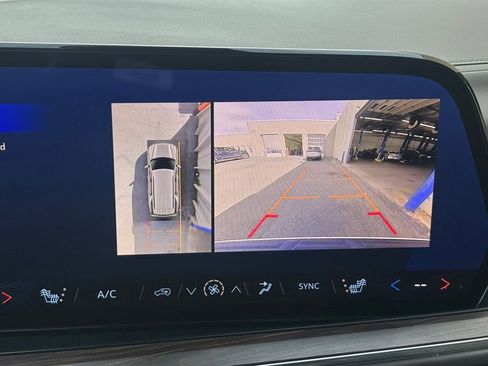 Used 2025 Chevrolet Tahoe Z71 image 18