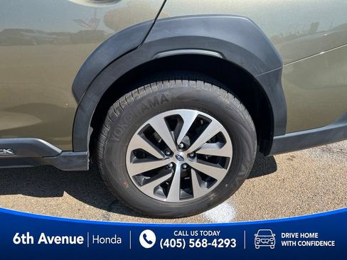 Used 2025 Subaru Outback Premium AWD/4WD image 10