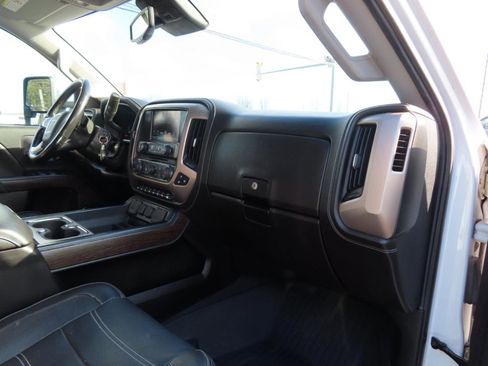 Used 2019 GMC Sierra 3500 Denali w/ Duramax Plus Package image 56