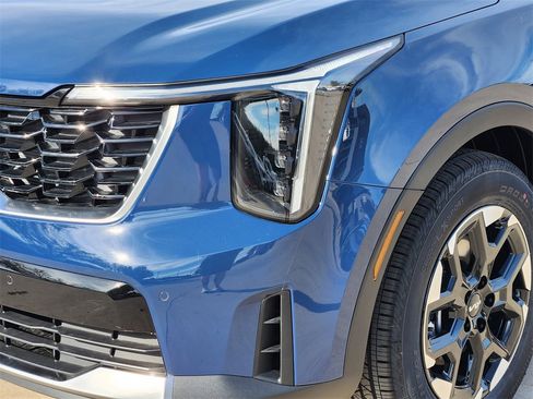 New 2026 Kia Sorento S w/ S Panoramic Sunroof Package image 6