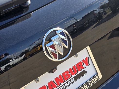 Used 2023 Buick Envision Avenir image 9