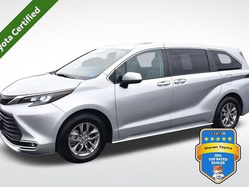 Certified 2024 Toyota Sienna XLE image 1