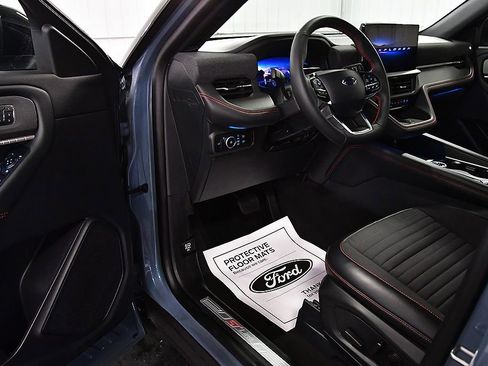 Used 2025 Ford Explorer ST-Line w/ Premium Package image 15
