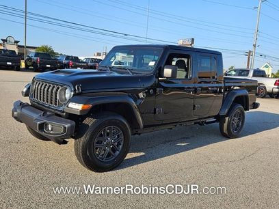 New 2025 Jeep Gladiator Sport
