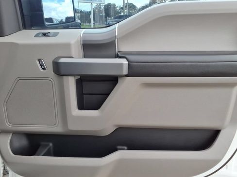 Used 2018 Ford F150 XLT w/ Equipment Group 302A Luxury AWD/4WD image 14
