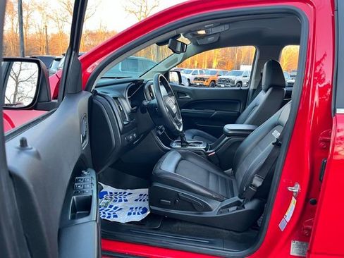 Used 2015 GMC Canyon SLE w/ All-Terrain Package image 17