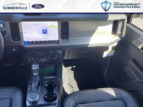 New 2025 Ford Bronco Outer Banks image 9