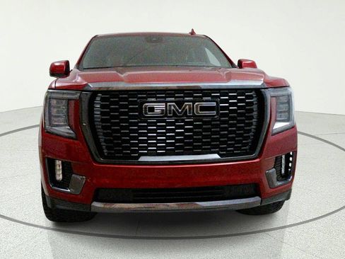 Used 2023 GMC Yukon XL Denali Ultimate AWD/4WD image 2