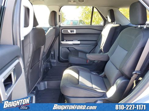 Used 2023 Ford Explorer XLT image 12
