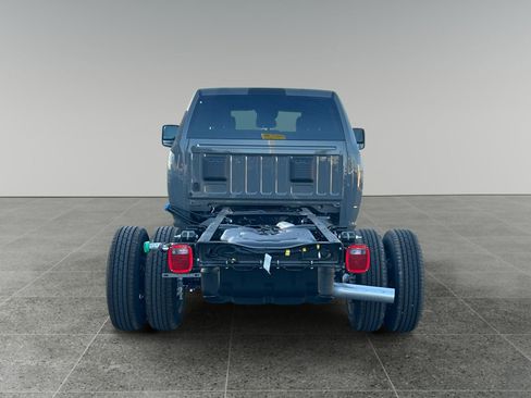 New 2026 RAM 3500 Big Horn AWD/4WD image 4