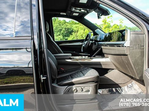 Used 2026 Cadillac Escalade Platinum Sport w/ LPO, Floor Liner Package AWD/4WD image 22